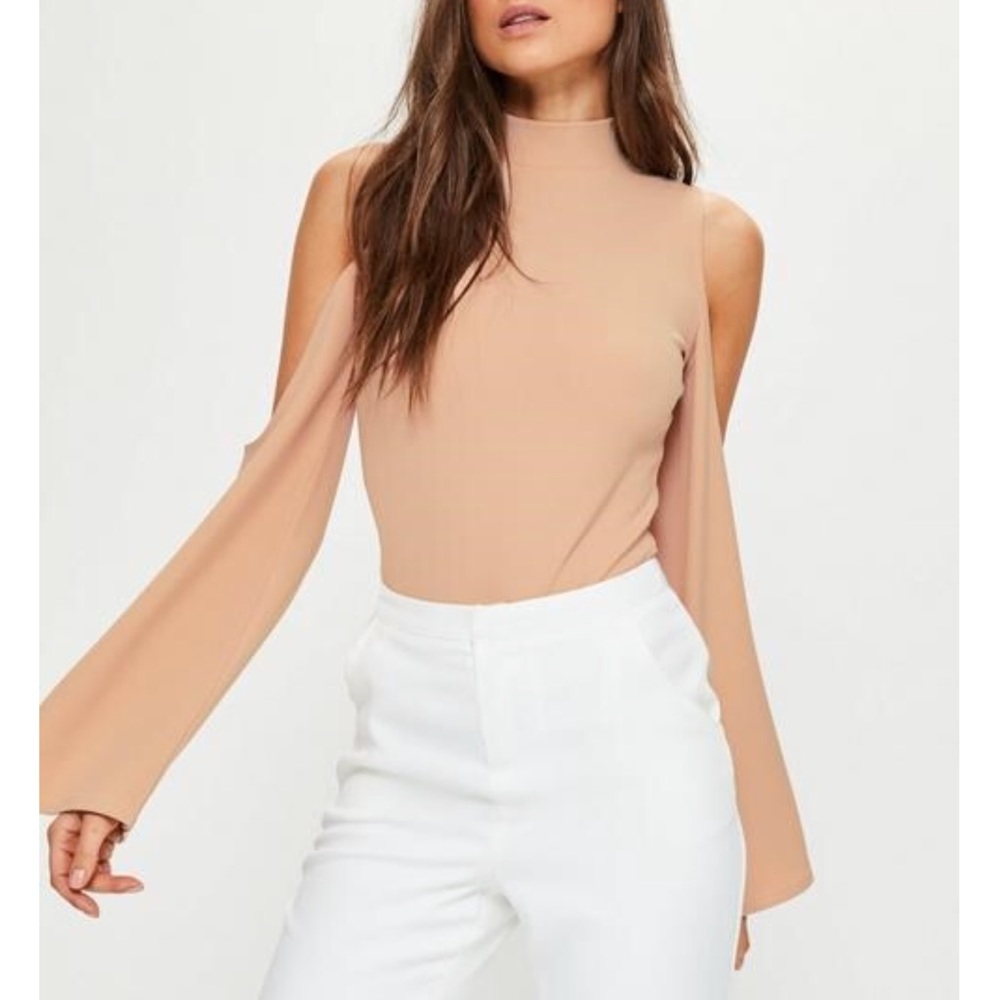 Nude shoulders split sleeve bodysuit